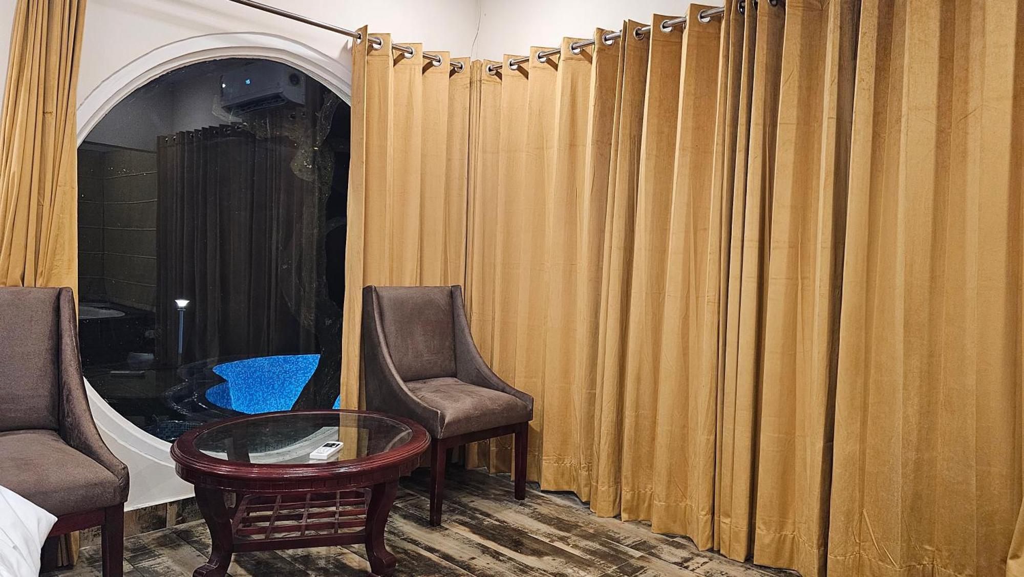 The Bohemian Casa Dehradun Otel Oda fotoğraf